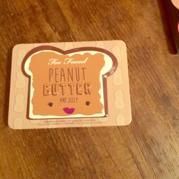 Too faced Peanut Butter