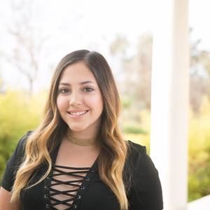 Meet your Posher, Crystal