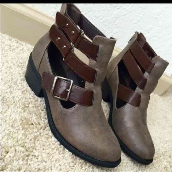Ankle booties
