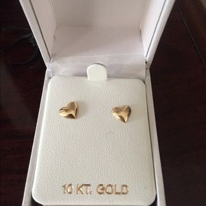 Taylor Grace 10k Gold Heart Stud Earrings