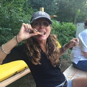 Meet your Posher, Bobbie