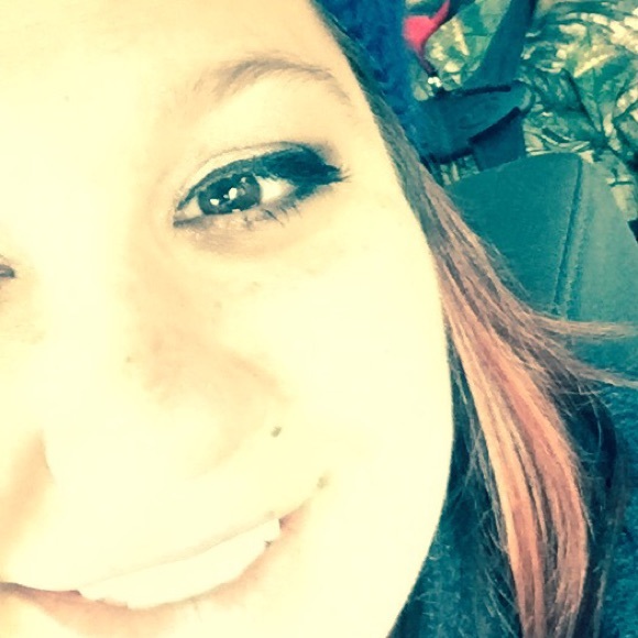 Meet your Posher, Melissa