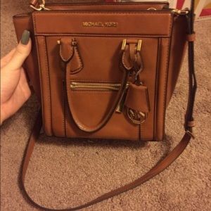 Michael Kors Crossbody Bag