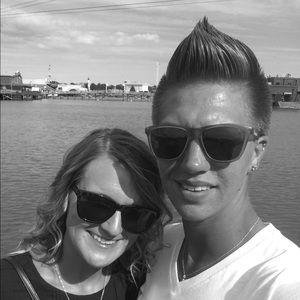 Meet your Posher, Devin