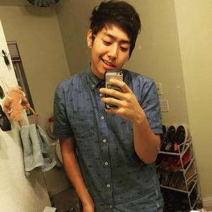 Meet your Posher, Max