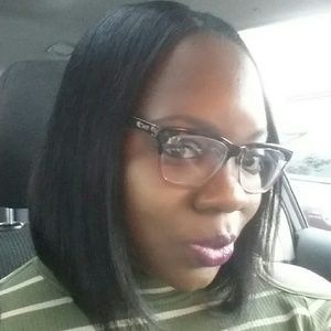 Meet your Posher, Lacy