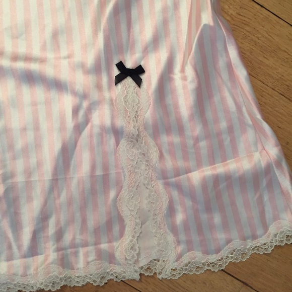 SOLD - Picture 3 of 4