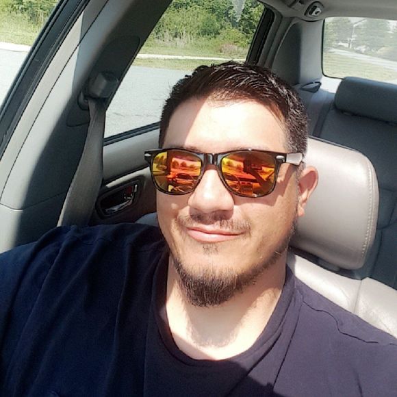 Meet your Posher, Arturo - Picture 1 of 1