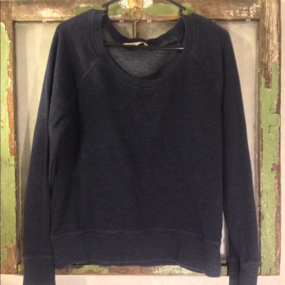Women's Old Navy Sweatshirt. Size Large.