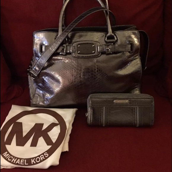 Michael Kors Matching Purse and Wallet Set