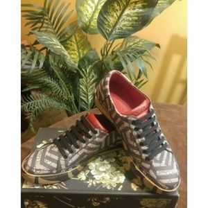 Meet your Posher, Autumn