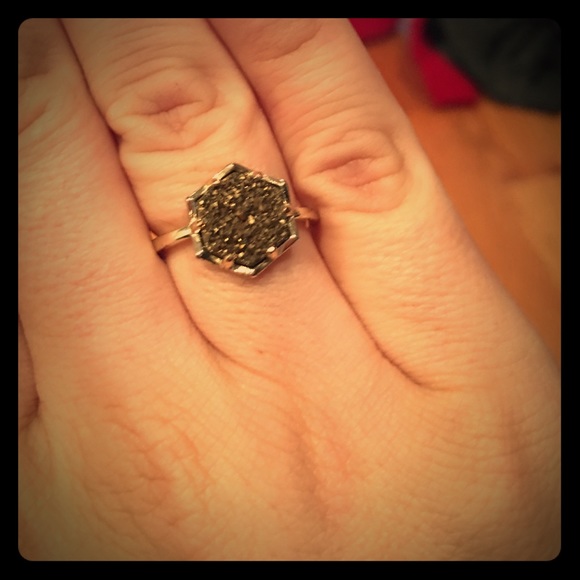 Kendra Scott ring - gold and bronze stone!