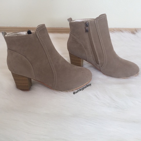 SOLD beige suede chunky heel ankle boots - Picture 2 of 4