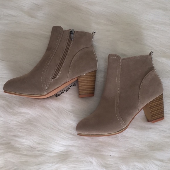 SOLD beige suede chunky heel ankle boots - Picture 3 of 4