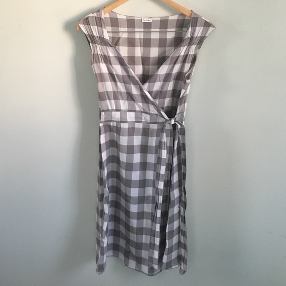 kara line Dresses & Skirts - Rayon wrap dress kara line Dresses & Skirts - Rayon wrap dress