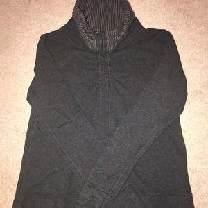 LULULEMON irreversible sweatshirt, size 8.