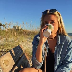 Meet your Posher, Kayla