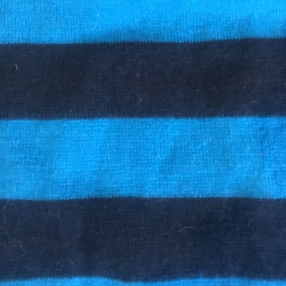 💥Final price 💥Black and blue stripped hoodie. - Picture 4 of 4