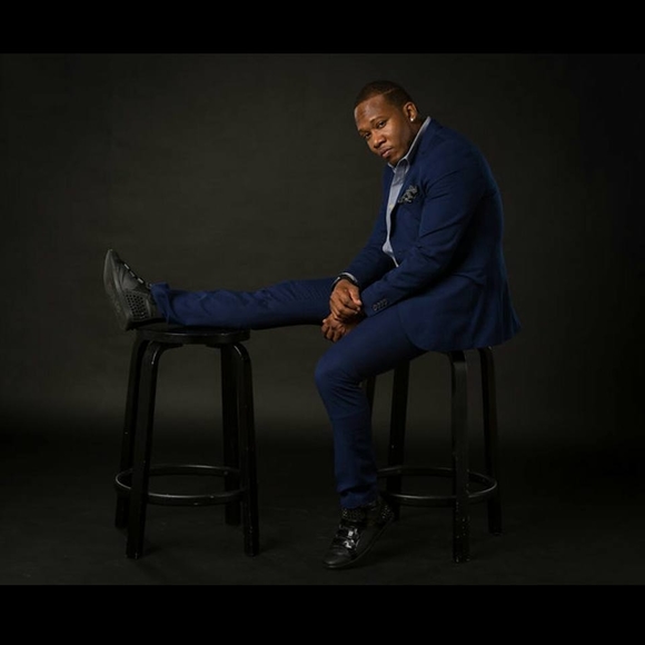 Meet your Posher, Khai