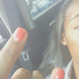 Meet your Posher, Ahvon