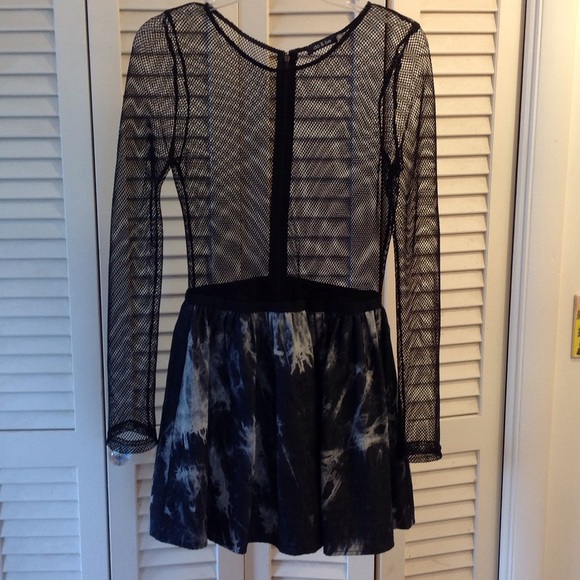 Black dress - Picture 1 of 2
