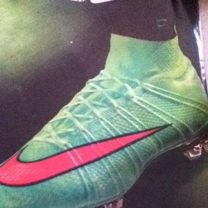 Meet your Posher, Emilio