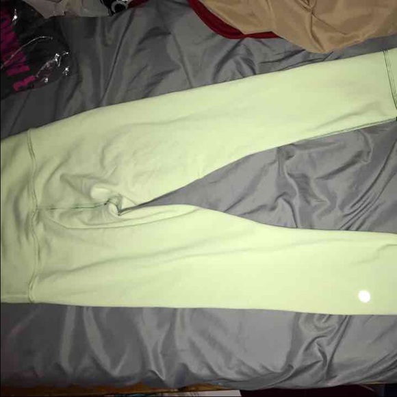 Lululemon leggings wonder under reversible crop