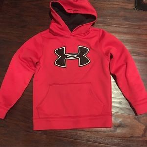 Boys UnderArmour sweatshirt.