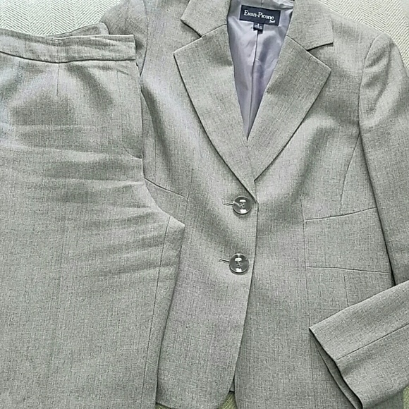 SALE🎉Evan-Picone Gray Suit Set