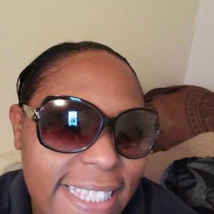 Meet your Posher, Sanina