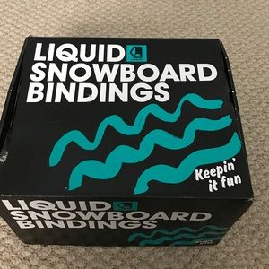 Woman's liquid snowboarding bindings