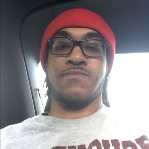 Meet your Posher, Louis