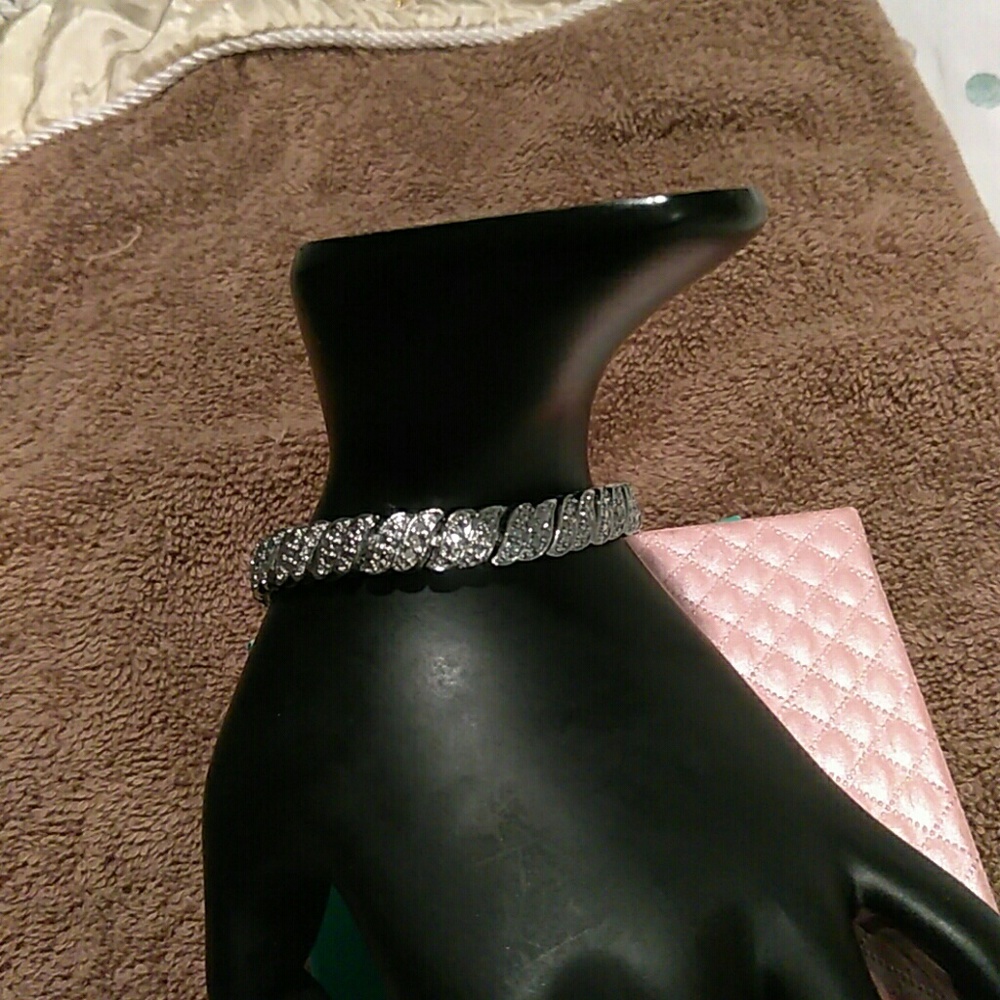 Silver Tone 1/4 carat bracelet