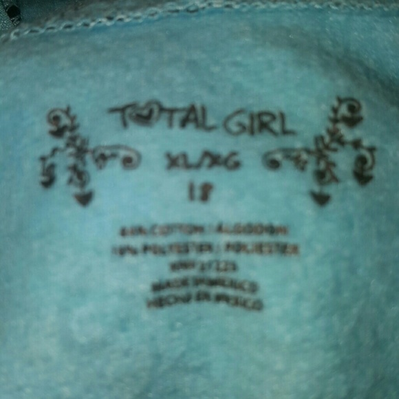 SOLD SOLD SOLD ! Size small zebra print hoodie - Picture 2 of 2