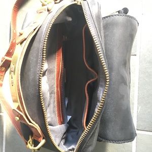 Madewell Bags - Madewell Eaton shoulder bag Madewell Bags - Madewell Eaton shoulder bag