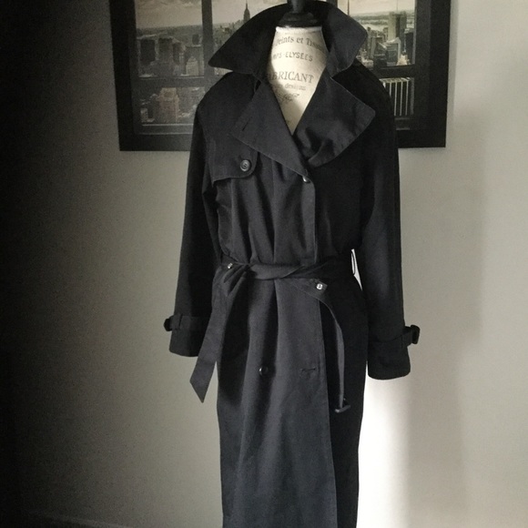 London Fog Jackets & Blazers - Vintage coat London Fog💕trench raincoat 10 black