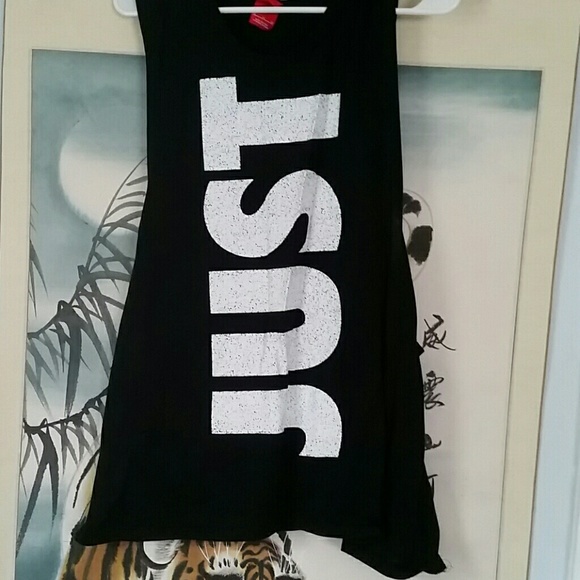 Nike t long arm holes xl