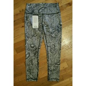 Genuine Lululemon High Times 7/8 pants