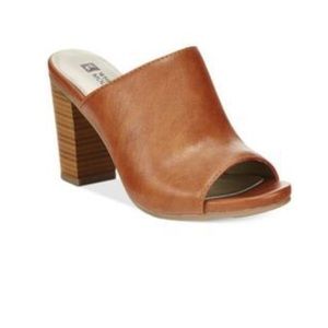 White Mountain Vegan Leather Mule