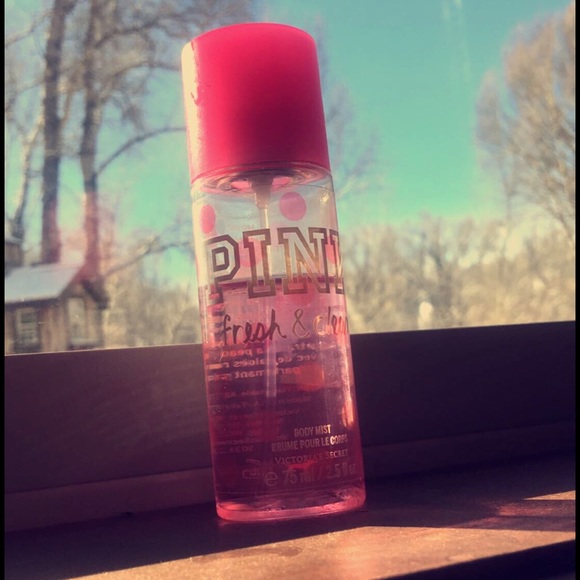 Pink vs fresh and clean body mist/perfume