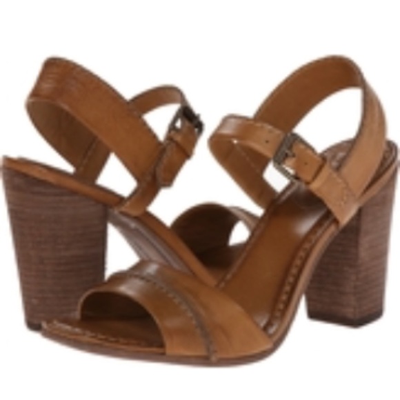Frye Vintage Portia Seamed Peep-Toe Pumps sandals