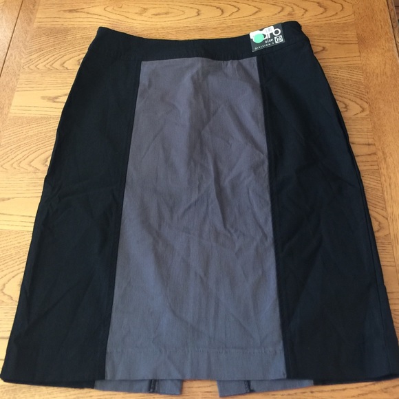 Euro Black/Grey Pull on Slimming Skirt - Picture 1 of 3