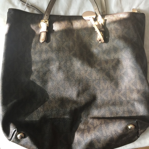 Authentic Michael Kors purse