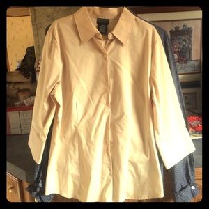 Bundle of 3 size medium dress shirts in good cond.