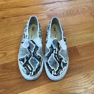 Gap slip on sneaker