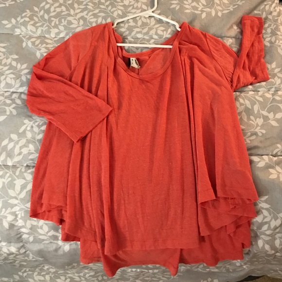 We the free flowy tee size small