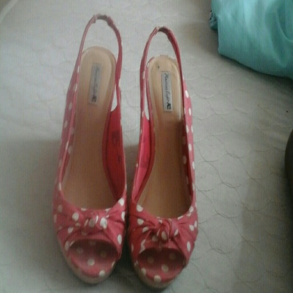 Pink and white polka dot shoes - Picture 1 of 2