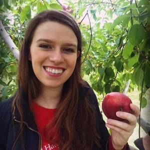 Meet your Posher, Elizabeth