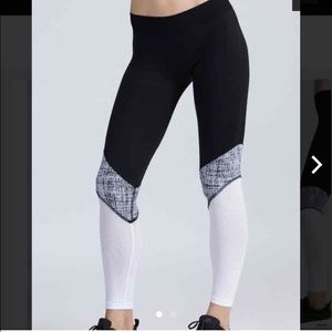 Heroine sport performance crops!