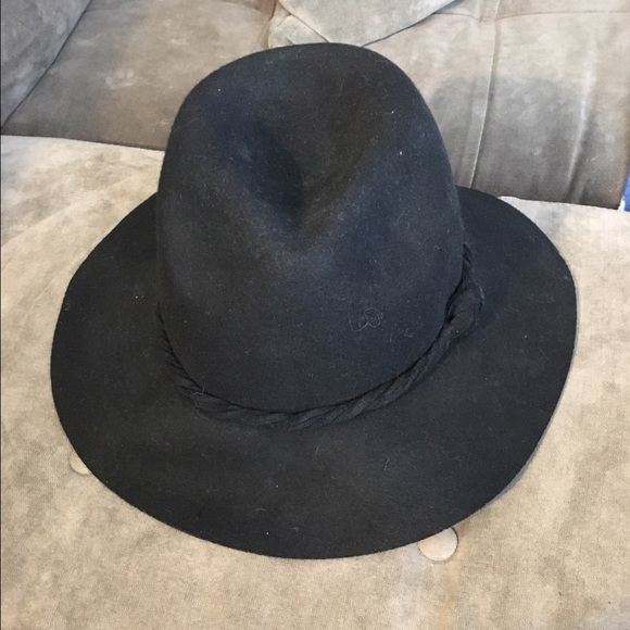 Hat - Picture 2 of 4